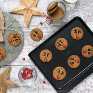 mg23bv6_magic_bakingtray_insituation_800x800px_2-2